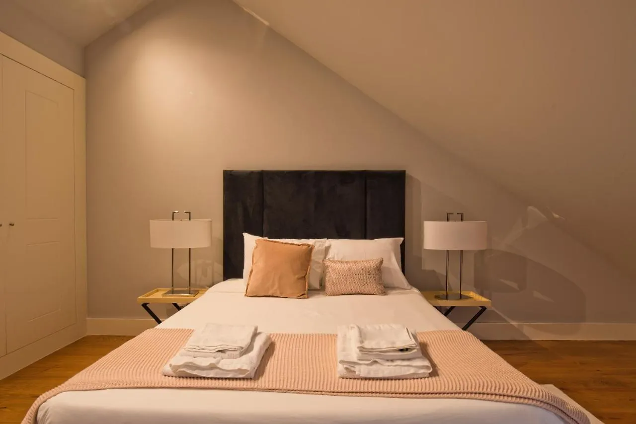 Iconic & Elegant Design 2 Bedroom Apt By Fs Lisbon Portugal